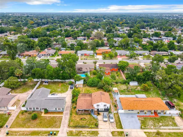 6127 SELLINGER LN, Orlando, FL 32808