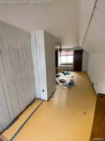 3337 Croissant Street, Dearborn, MI 48124