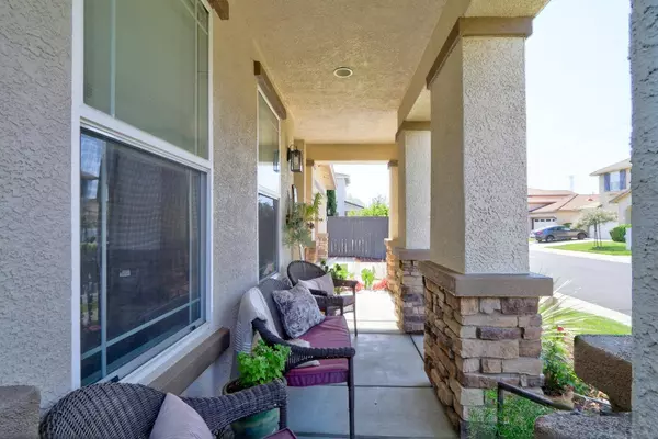 1545 Snapdragon LN, Roseville, CA 95747