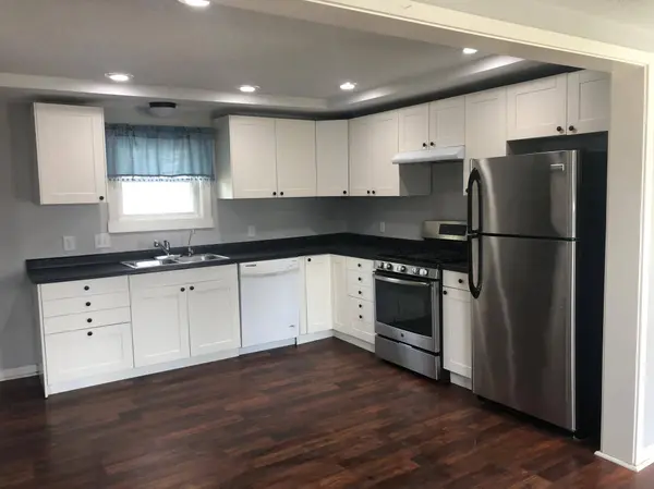 216 2nd ST NW, Pine Island, MN 55963