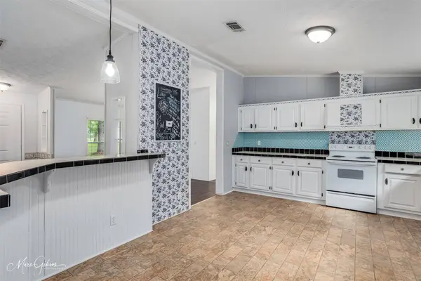 11461 Old Mansfield Road, Keithville, LA 71047