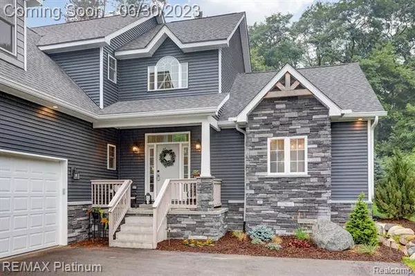 5836 CIDER MILL Drive, Fenton, MI 48430