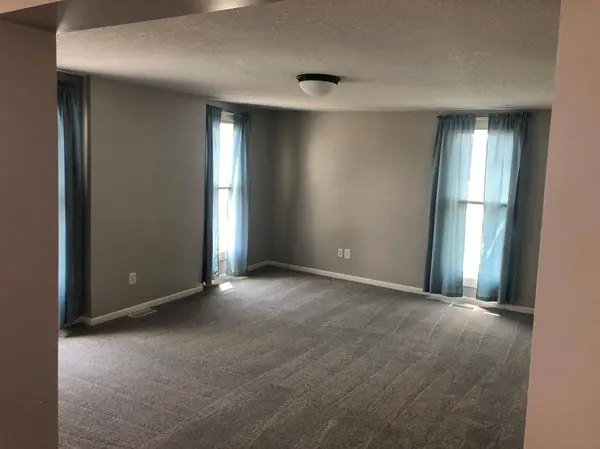 216 2nd ST NW, Pine Island, MN 55963