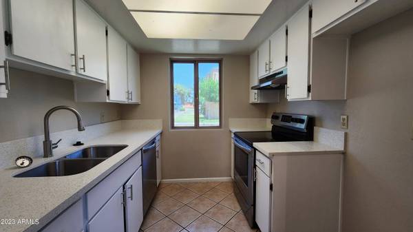 14009 N 54TH Avenue, Glendale, AZ 85306