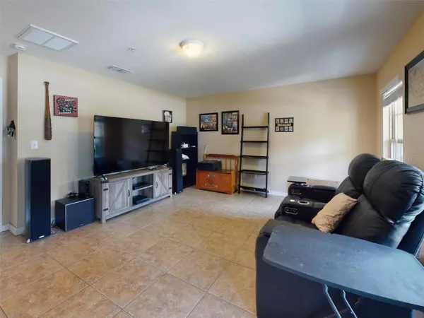 4273 REGAL TOWN LN, Lake Mary, FL 32746