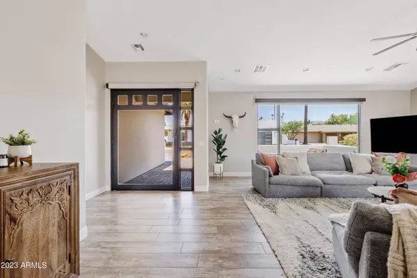 3201 E GEORGIA Avenue, Phoenix, AZ 85018