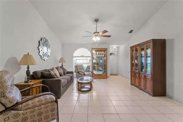 7542 42ND CT E, Sarasota, FL 34243