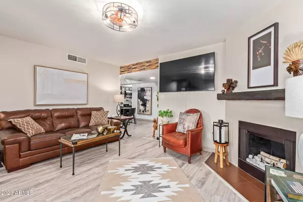 8787 E MOUNTAIN VIEW Road #2100, Scottsdale, AZ 85258