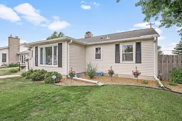 3718 Rhode Island AVE S, Saint Louis Park, MN 55426