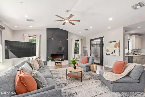 3201 E GEORGIA Avenue, Phoenix, AZ 85018