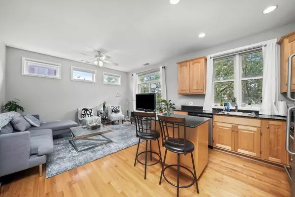 1535 W Ohio ST #2, Chicago, IL 60642