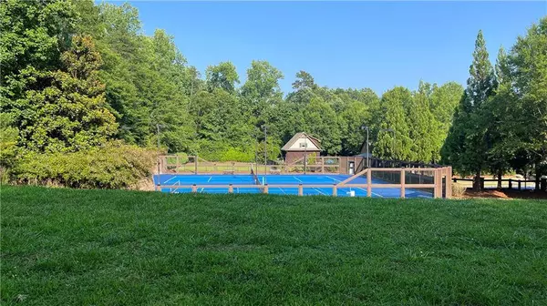 5819 Swinging Gate RD, Gainesville, GA 30506