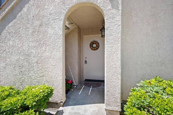 11239 Avenida De Los Lobos #E, San Diego, CA 92127