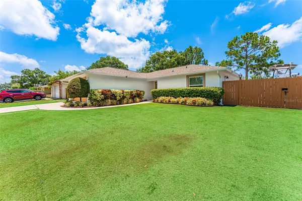 2568 COUNTRY GROVE BLVD, Palm Harbor, FL 34684