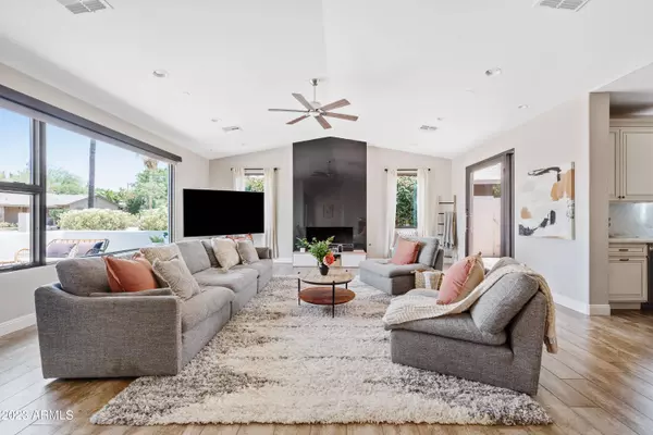 3201 E GEORGIA Avenue, Phoenix, AZ 85018