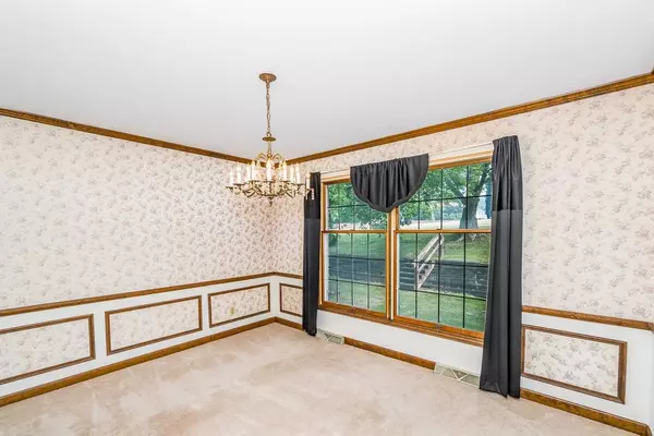 20 Briargate CIR, Sugar Grove, IL 60554