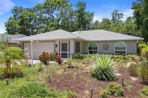 7542 42ND CT E, Sarasota, FL 34243