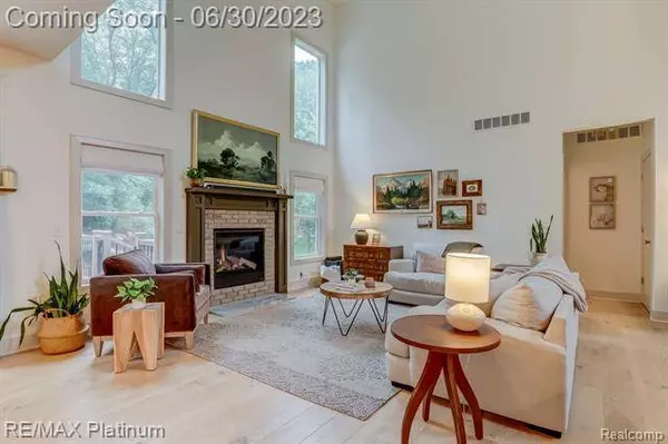 5836 CIDER MILL Drive, Fenton, MI 48430