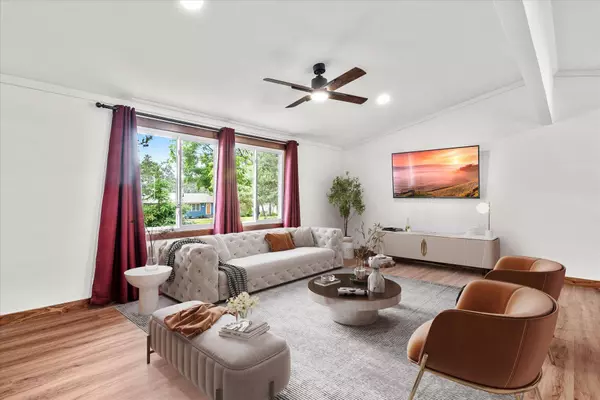 730 10th ST N, Hudson, WI 54016