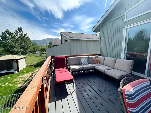 8591 Brookridge DR, Anchorage, AK 99504