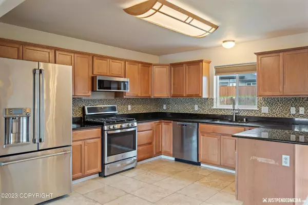 5936 big bend LOOP, Anchorage, AK 99502