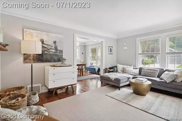 738 S PLEASANT Street, Royal Oak, MI 48067