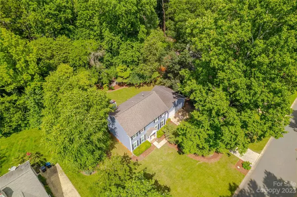 104 Aurora LN, Huntersville, NC 28078