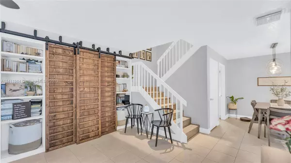 236 Charter Way #236, West Palm Beach, FL 33407