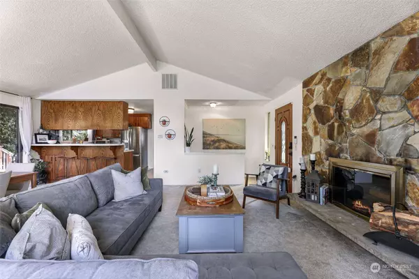 35 Windward DR, Bellingham, WA 98229