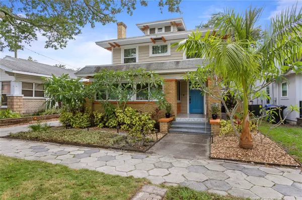 1140 OAK ST NE, St Petersburg, FL 33701