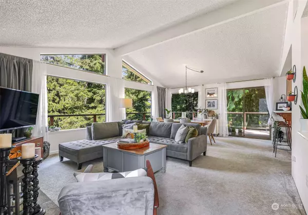 35 Windward DR, Bellingham, WA 98229