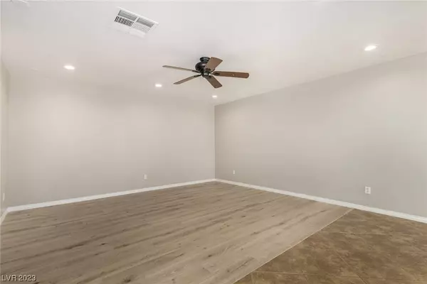 7264 Larix Road, Las Vegas, NV 89113