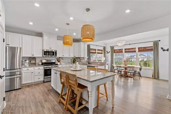 1660 Gate House ST NE, Canton, OH 44721