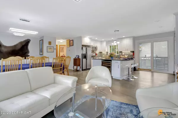 3531 Hooper CIR, Anchorage, AK 99515