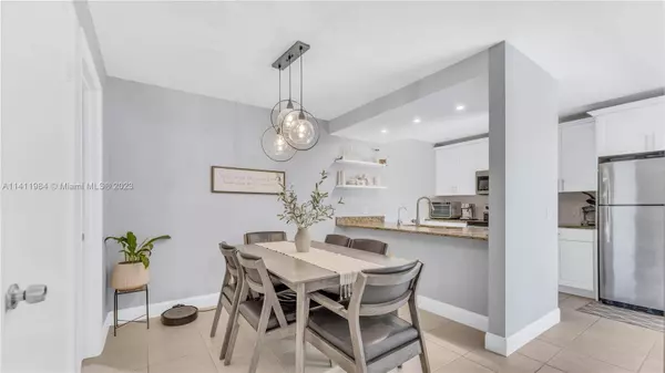 236 Charter Way #236, West Palm Beach, FL 33407