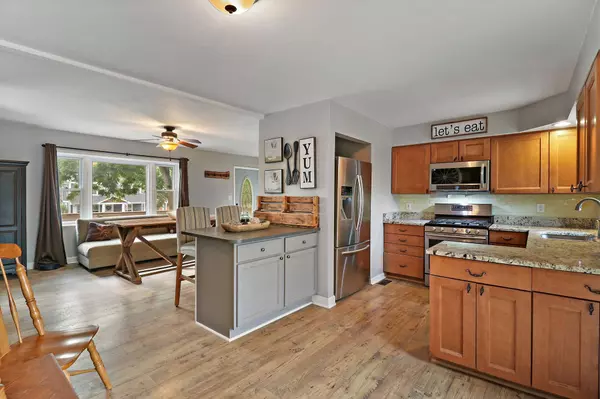 6102 242nd Ave, Paddock Lake, WI 53168