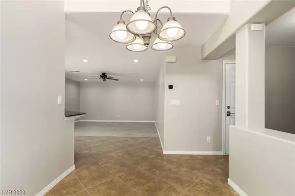 7264 Larix Road, Las Vegas, NV 89113