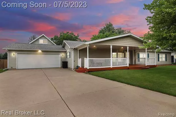 9349 MAPLE Street, New Lothrop, MI 48460