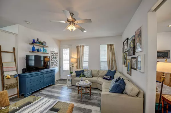 201 S GREENFIELD Road #3, Mesa, AZ 85206