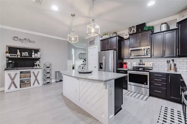 9111 GRANT LINE LN, Riverview, FL 33578