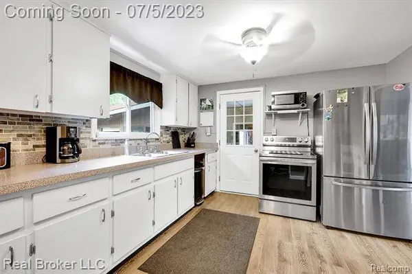 5199 NASH Drive, Flint, MI 48506