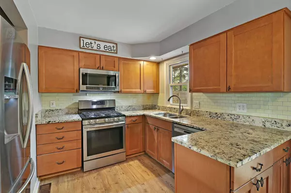 6102 242nd Ave, Paddock Lake, WI 53168