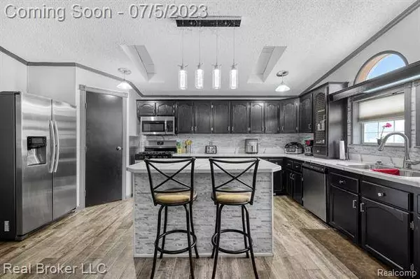 9349 MAPLE Street, New Lothrop, MI 48460