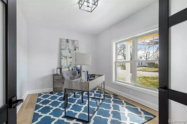 4228 MANKATO Avenue, Royal Oak, MI 48073