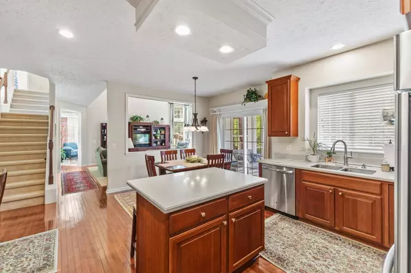 12144 Donnington LN, Fishers, IN 46037