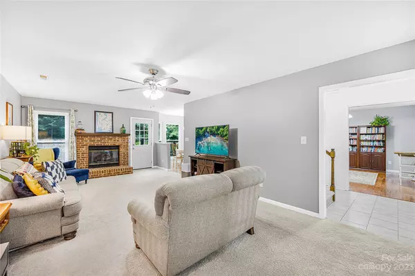 104 Aurora LN, Huntersville, NC 28078