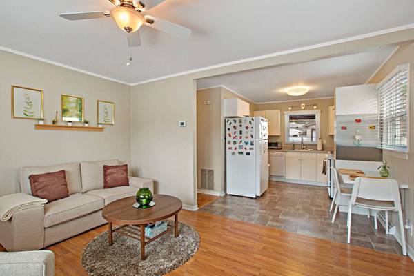 24 N Holly AVE, Fox Lake, IL 60020