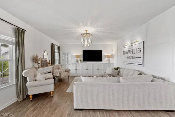 1660 Gate House ST NE, Canton, OH 44721