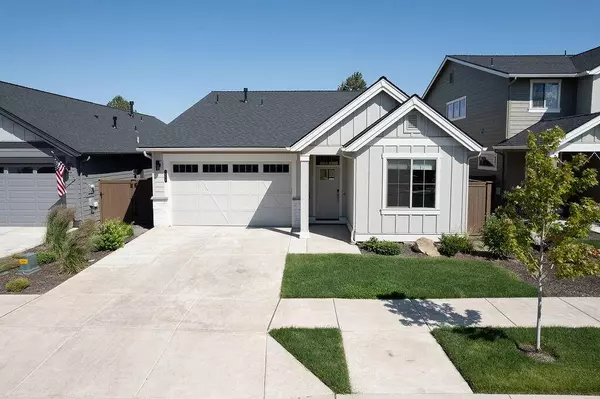 4536 SW 36th St, Redmond, OR 97756