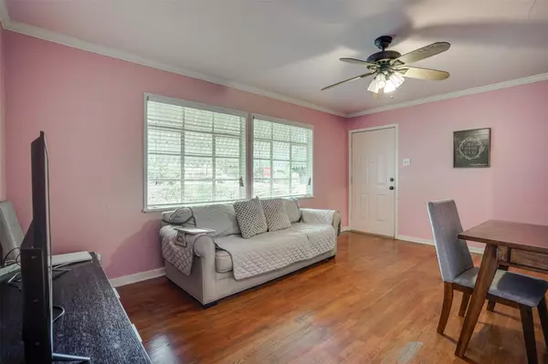 2000 Sunnybrook Lane, Garland, TX 75041